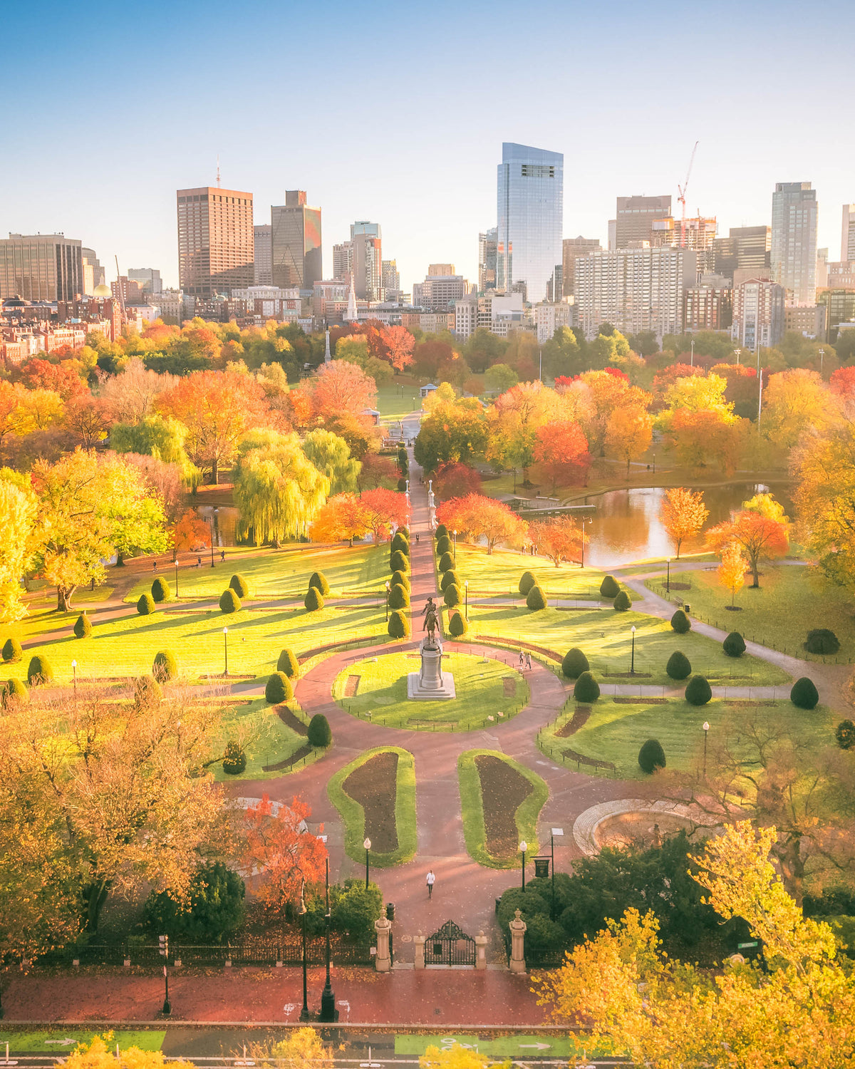 BOSTON COMMON DURING FOLIAGE PEAK