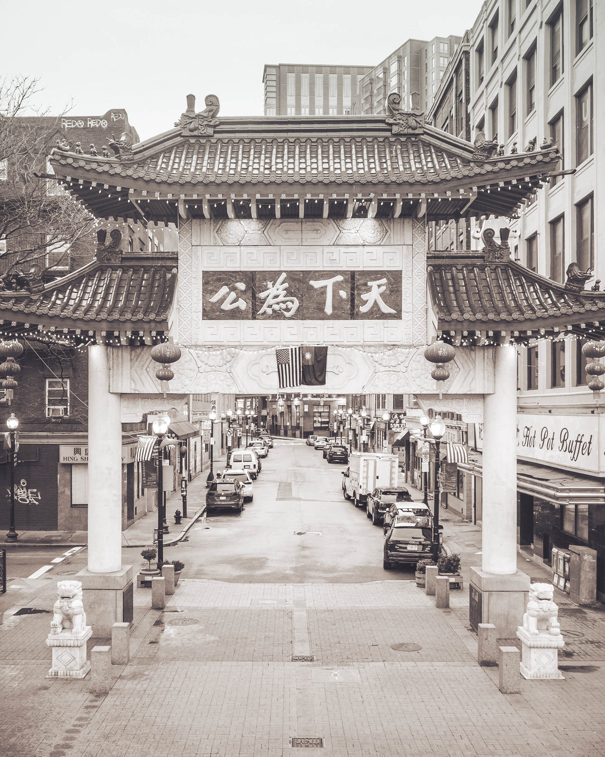 CHINATOWN GATE